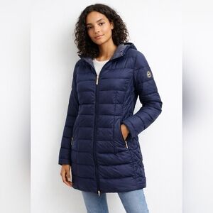Michael Kors Navy Quilted light weight Puffer Jacket W/ Hood & Size M Packable